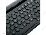 Teclado Targus Multi-Device Antimicrobiano Bluetooth con base para tableta o teléfono